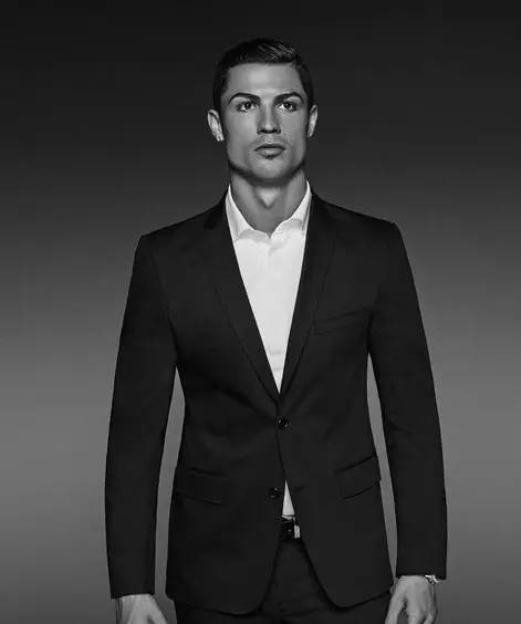 萨内蒂评合作过国米十大前锋：大罗位列榜首，伊布和巴乔在列（萨内蒂评选共事过的国米十大前锋：大罗第一，伊布与巴乔入选）