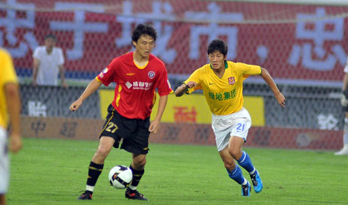 纳瓦罗预感哈兰德会复制姆巴佩的历程，“小蜘蛛”要加强核心力量（纳瓦罗：哈兰德或将走上姆巴佩相似之路，“小蜘蛛”需提升核心力量）