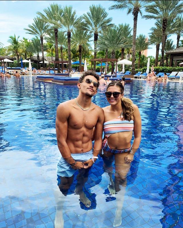 【壁纸】——佩德里 的舌头（佩德里吐舌瞬间壁纸）