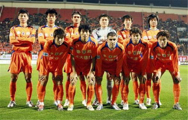 国际雪联世界杯：谷爱凌逆转夺得赛季首个世界杯分站赛冠军（谷爱凌逆转称冠，拿下本赛季首个国际雪联世界杯分站冠军）