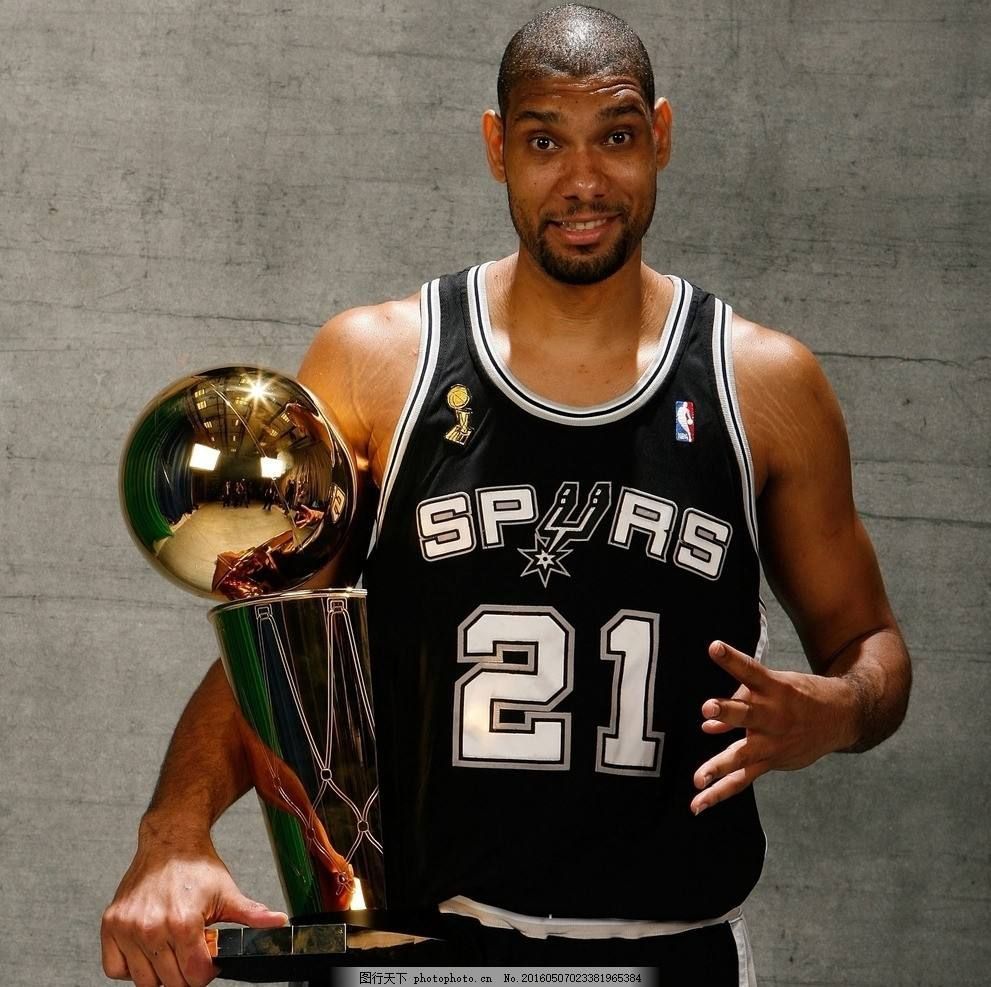 埃弗顿后卫禁区疑似手球，裁判未吹点球正确吗？（埃弗顿后卫禁区疑似手球，裁判未判点球是否合理？）