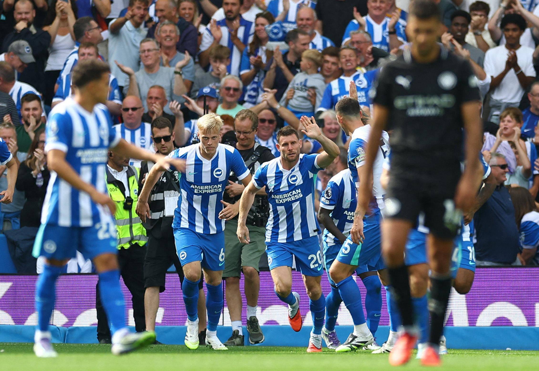 4豪门疯抢4000万巨星！26岁巴西妖王成冬窗最大悬念（四大豪门围抢4000万王牌！26岁巴西妖星成冬窗最大变数）