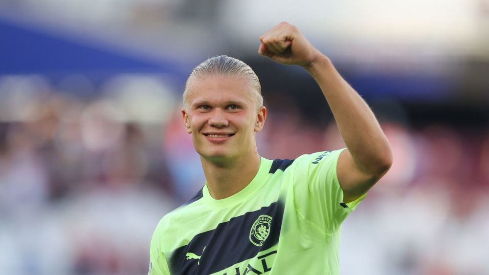 球衣颜色相近？当值主裁把维罗纳与乌迪内斯搞混了（球衣撞色惹祸？当值主裁把维罗纳误认成乌迪内斯）