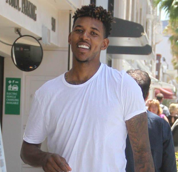 官方：曼联19岁前锋伊森-惠特利租借加盟英甲俱乐部北安普顿（官宣：曼联19岁前锋伊森-惠特利以租借身份加盟英甲北安普顿）