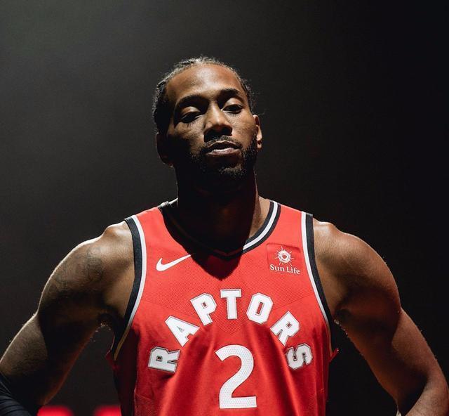 穆帅的本菲卡1米98门将受到英超球队关注，售价在4000万欧元（英超球队盯上穆帅麾下本菲卡1米98门将，标价约4000万欧元）