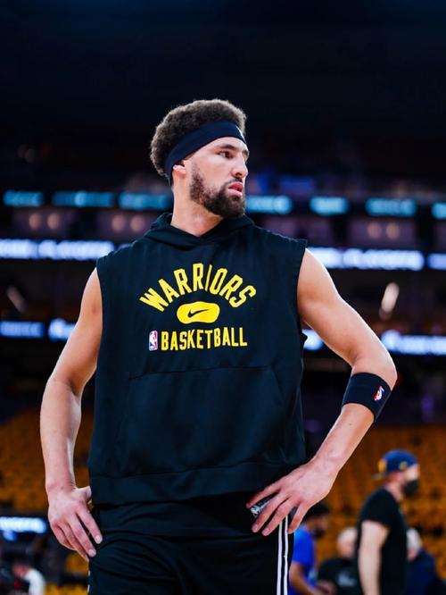 穆帅：那不勒斯伤病多？别逗我笑了，我们的伤缺才让我发愁（穆里尼奥：那不勒斯伤病多？别闹了，真正让我头疼的是我们这边的伤停）