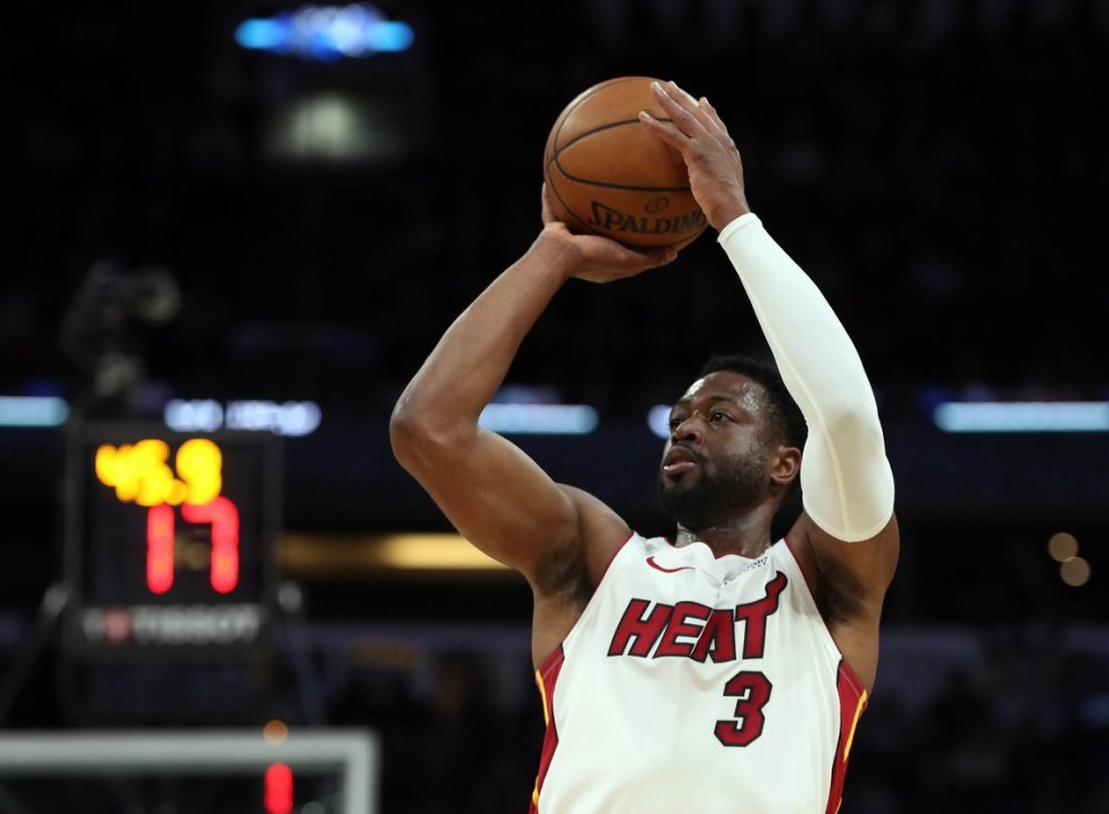 传记作者：莱万曾不满哈维的训练，他在波兰和拜仁都曾施压换帅（传记作者曝：莱万不满哈维训练，曾在波兰与拜仁施压促成换帅）