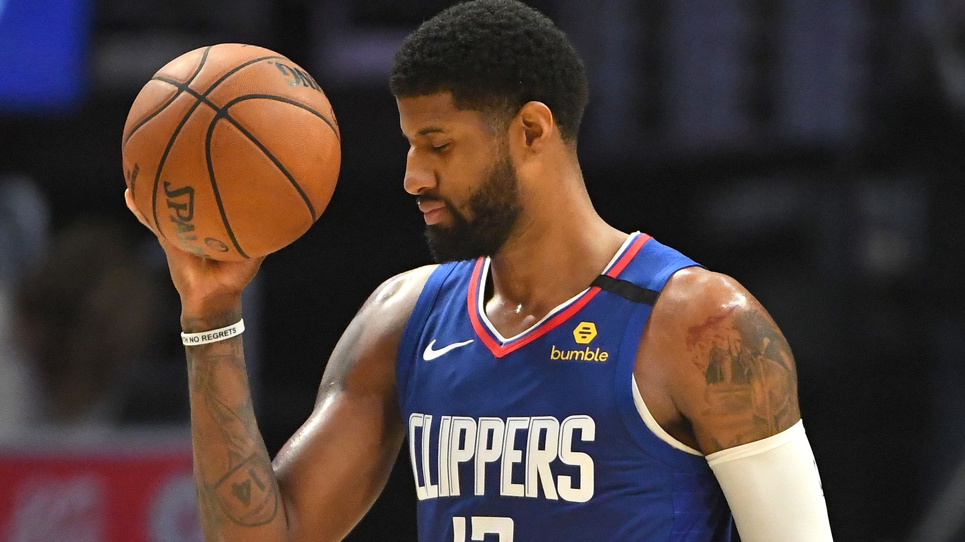 打进个人赛季德甲首球，丘库埃梅卡当选多特客战汉堡全场最佳（收获赛季德甲处子球，丘库埃梅卡荣膺多特客场战汉堡全场最佳）