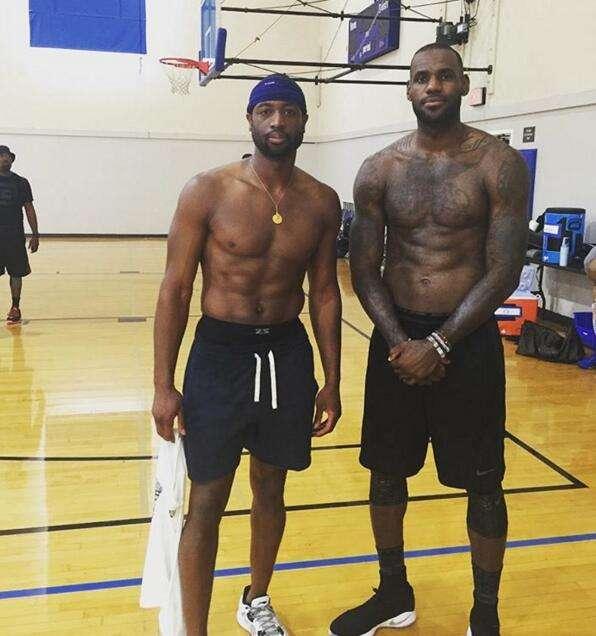 拜仁官方：于帕梅卡诺未进入本轮名单，是因为负荷管理轮休（拜仁官宣：于帕梅卡诺因负荷管理本轮轮休，未入选大名单）