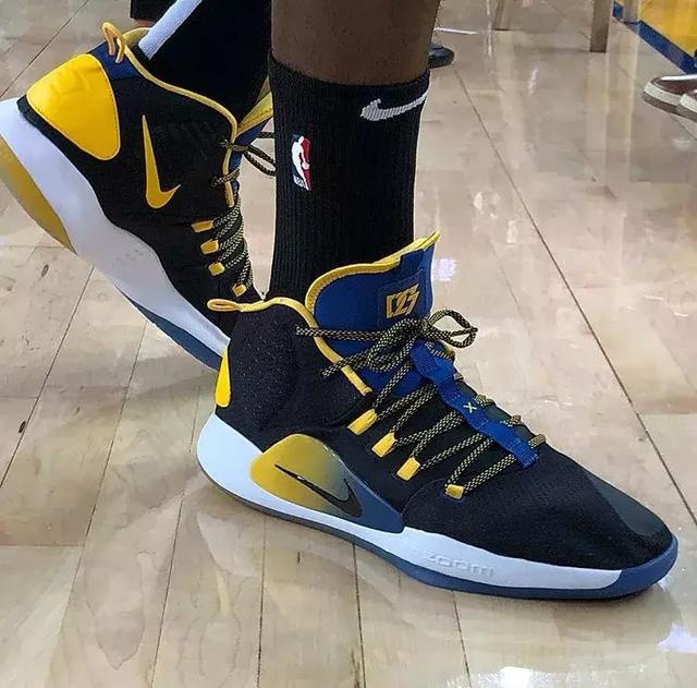 东体：申花踢广岛将沿用433阵型，斯卢茨基并非只会442菱形（东体：申花对阵广岛继续用433，斯卢茨基战术不局限于442菱形）